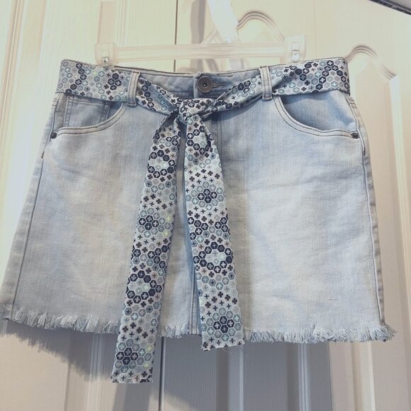 Handmade Upcycled Mini Denim/Jean Distressed Skirt-Belted-Sz. 8-Heart Pockets - Picture 2 of 13